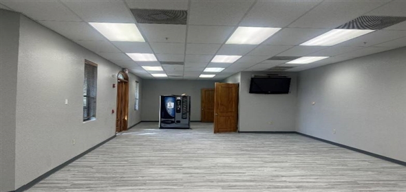 308 W Parkw ood Ave Suite 106 Friendswood Texas, 77546 | PROFESSIONAL/MEDICAL OFFICE BUILDING