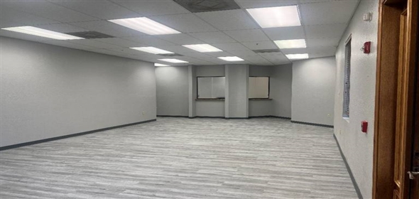 308 W Parkw ood Ave Suite 106 Friendswood Texas, 77546 | PROFESSIONAL/MEDICAL OFFICE BUILDING