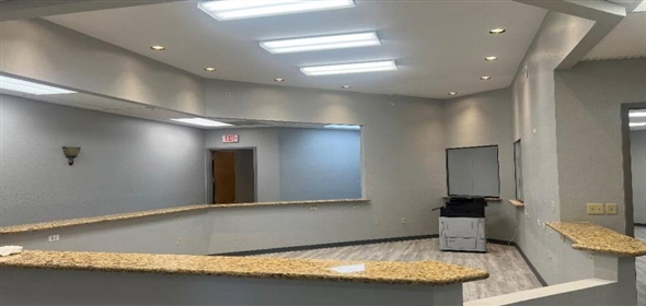 308 W Parkw ood Ave Suite 106 Friendswood Texas, 77546 | PROFESSIONAL/MEDICAL OFFICE BUILDING