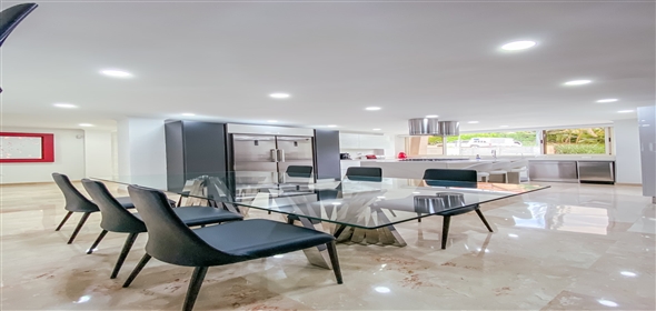 Terrazas del Country Res Mykonos Valencia Carabobo, 2001 | Spectacular House in Terrazas del Country Res Mykonos