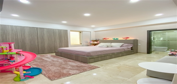 Terrazas del Country Res Mykonos Valencia Carabobo, 2001 | Spectacular House in Terrazas del Country Res Mykonos