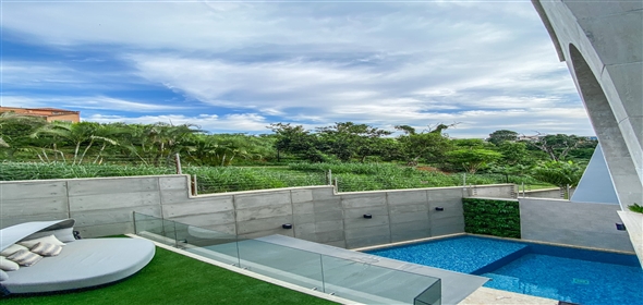 Terrazas del Country Res Mykonos Valencia Carabobo, 2001 | Spectacular House in Terrazas del Country Res Mykonos