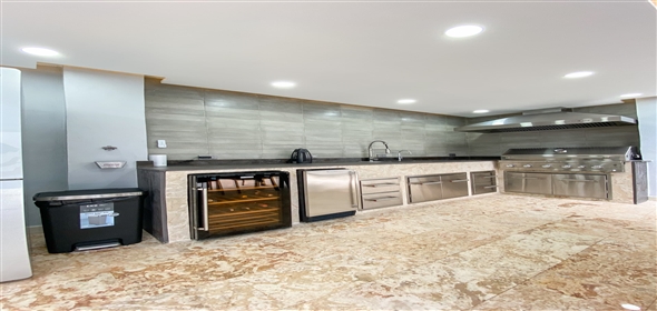 Terrazas del Country Res Mykonos Valencia Carabobo, 2001 | Spectacular House in Terrazas del Country Res Mykonos