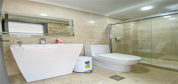 Terrazas del Country Res Mykonos Valencia Carabobo, 2001 | Spectacular House in Terrazas del Country Res Mykonos