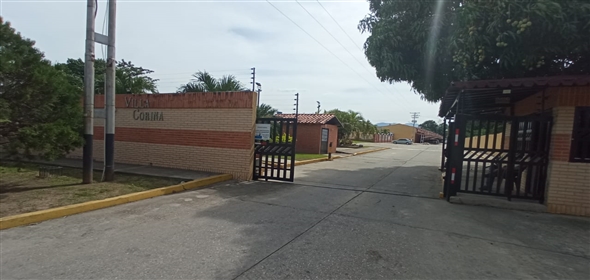 Conj. Res. Villa Corina, Sabana del Medio San Diego Carabobo, 2006 | Beautiful Townhouse en Villa Corina San Diego