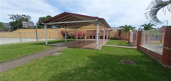 Conj. Res. Villa Corina, Sabana del Medio San Diego Carabobo, 2006 | Beautiful Townhouse en Villa Corina San Diego