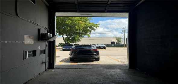 1935 W 76th St # 3 Hialeah Florida, 33014 | Commercial Property