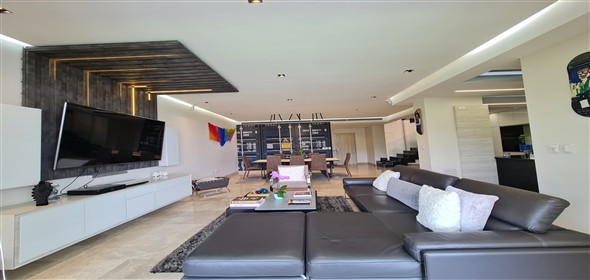 Cumbres de Guataparo Valencia Carabobo, 2001 | Semi-furnished Townhouse in Cumbres de Guataparo-Valencia