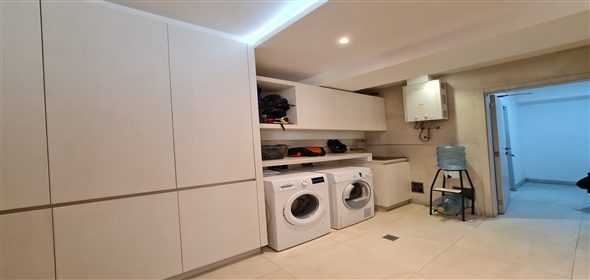 Cumbres de Guataparo Valencia Carabobo, 2001 | Semi-furnished Townhouse in Cumbres de Guataparo-Valencia