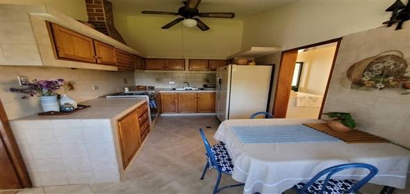 Colinas de Guataparo Urbanization Valencia Carabobo, 2001 | House for Sale in Colinas de Guataparo Urbanization