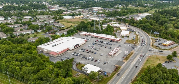 7804 E Brainerd Rd Chattanooga Tennessee, 37421 | Prime Retail Property in Chattanooga