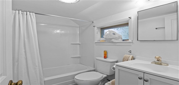 23 River Rd, East Lyme, CT 06333 East Lyme Connecticut, 06333 | Beautiful single family home