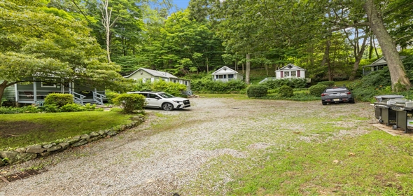 23 River Rd, East Lyme, CT 06333 East Lyme Connecticut, 06333 | Beautiful single family home