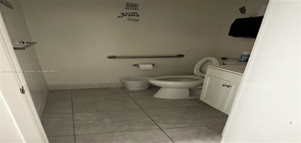 6175 NW 153rd St # 204 Hialeah Florida, 33014 | Affordable office