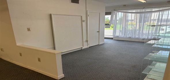 73-77 Connecticut Blvd East Hartford Connecticut, 06108 | Beautiful Retail space