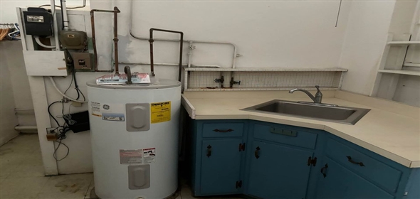 73-77 Connecticut Blvd East Hartford Connecticut, 06108 | Beautiful Retail space