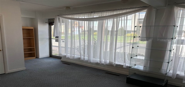 73-77 Connecticut Blvd East Hartford Connecticut, 06108 | Beautiful Retail space