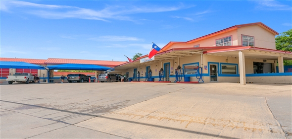 506 Junction Hwy Kerrville Texas, 78028 | TExpress car wash