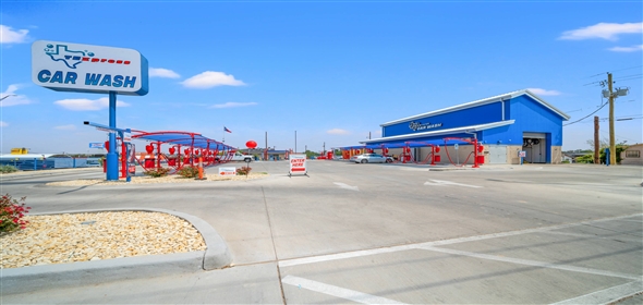 7210 E 22nd St Tucson Arizona, 85710 | Blue Whale Car Wash