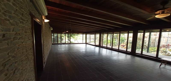 Guataparo Country Club Valencia Carabobo, 2001 | Splendid House in Guataparo Country Club