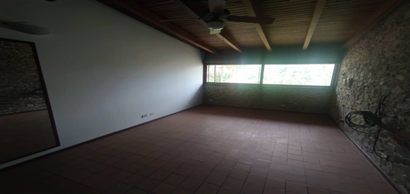 Guataparo Country Club Valencia Carabobo, 2001 | Splendid House in Guataparo Country Club