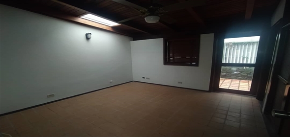 Guataparo Country Club Valencia Carabobo, 2001 | Splendid House in Guataparo Country Club