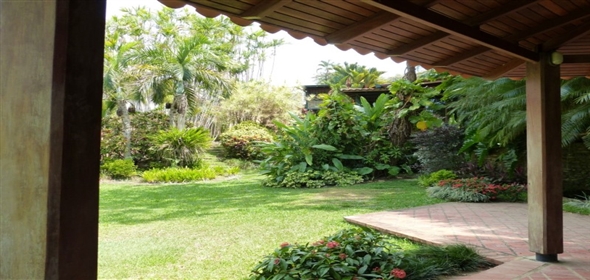 Guataparo Country Club Valencia Carabobo, 2001 | Splendid House in Guataparo Country Club