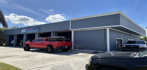 6900 Heritage Dr, Fort Pierce Florida, 34952 | Two Unit Warehouse with Outdoor Storage Land