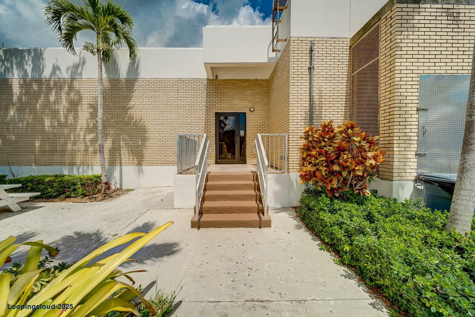 Exceptional commercial property