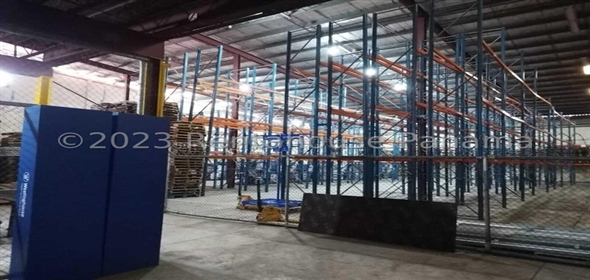 Colón Colon Colon, 03041 | Convenient Industrial Building - Galera en Colón