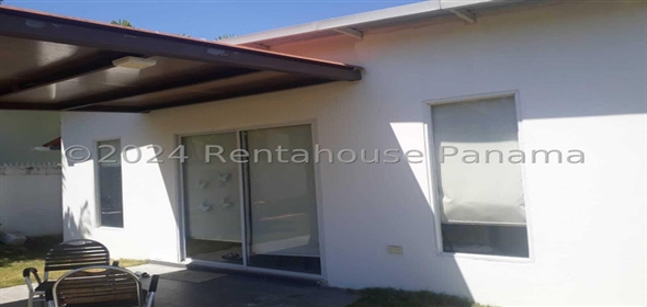 San Carlos Panama City Panamá Province, 07033 | Charming House in Private Residential Near Beaches