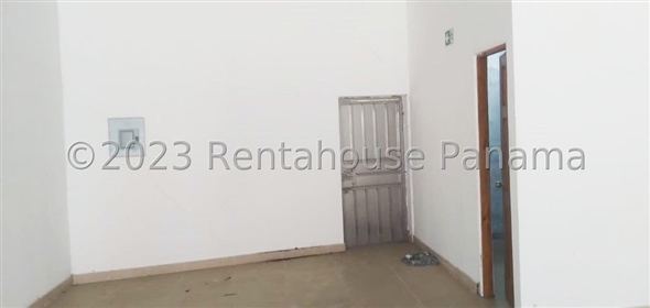 Las Tablas Las Tablas Los Santos, 06001 | Commercial Space for Rent on Main Road