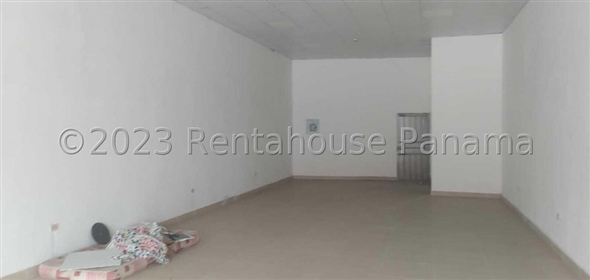 Las Tablas Las Tablas Los Santos, 06001 | Commercial Space for Rent on Main Road