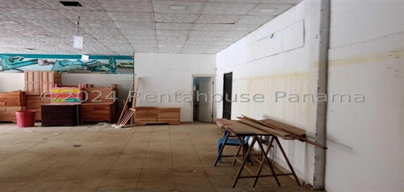 La Villa De Los Santos Los Santos Los Santos, 06040 | Prime Commercial Space for Sale in La Villa de Los Santos