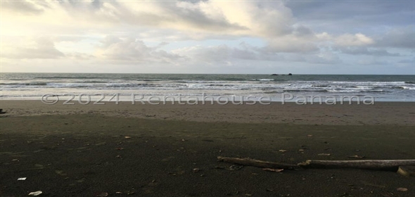 Maria Chiquita , Colon Colon Colon, 03032 | Commercial Land