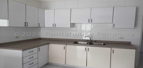 Avenida Balboa Panama City Panamá Province, 07127 | Sophisticated Apartment