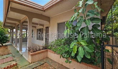 Spectacular Single Family Home