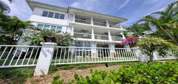 Playa Blanca Aguadulce Cocle, 02007 | Beachfront Apartment in Bijao Beach & Resort
