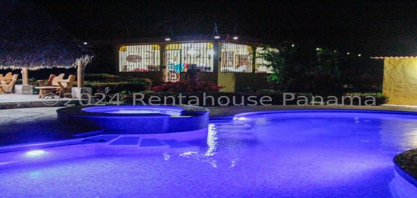 Carretera Rio Grande, Penonome Penonome Cocle, 02017 | Exclusive Villa - Espectacular Villa en Cocle