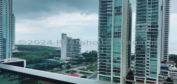 Mirador Costa del Es Avenida la Rotonda 15B Panama City Panamá Province, 07127 | Exclusive Penthouse - Exclusivo Apartamento en Costa del Este