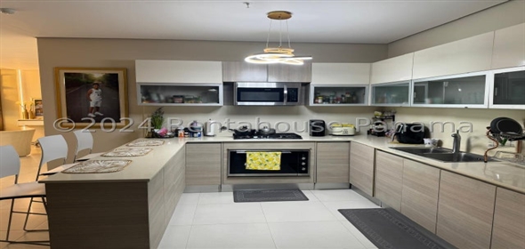 Mirador Costa del Es Avenida la Rotonda 15B Panama City Panamá Province, 07127 | Exclusive Penthouse - Exclusivo Apartamento en Costa del Este