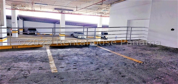 Riverside Calle 5ta 8G Panama City Panamá Province, 07110 | Luxury Apartment - Lujoso Apartamento en Parque Lefevre