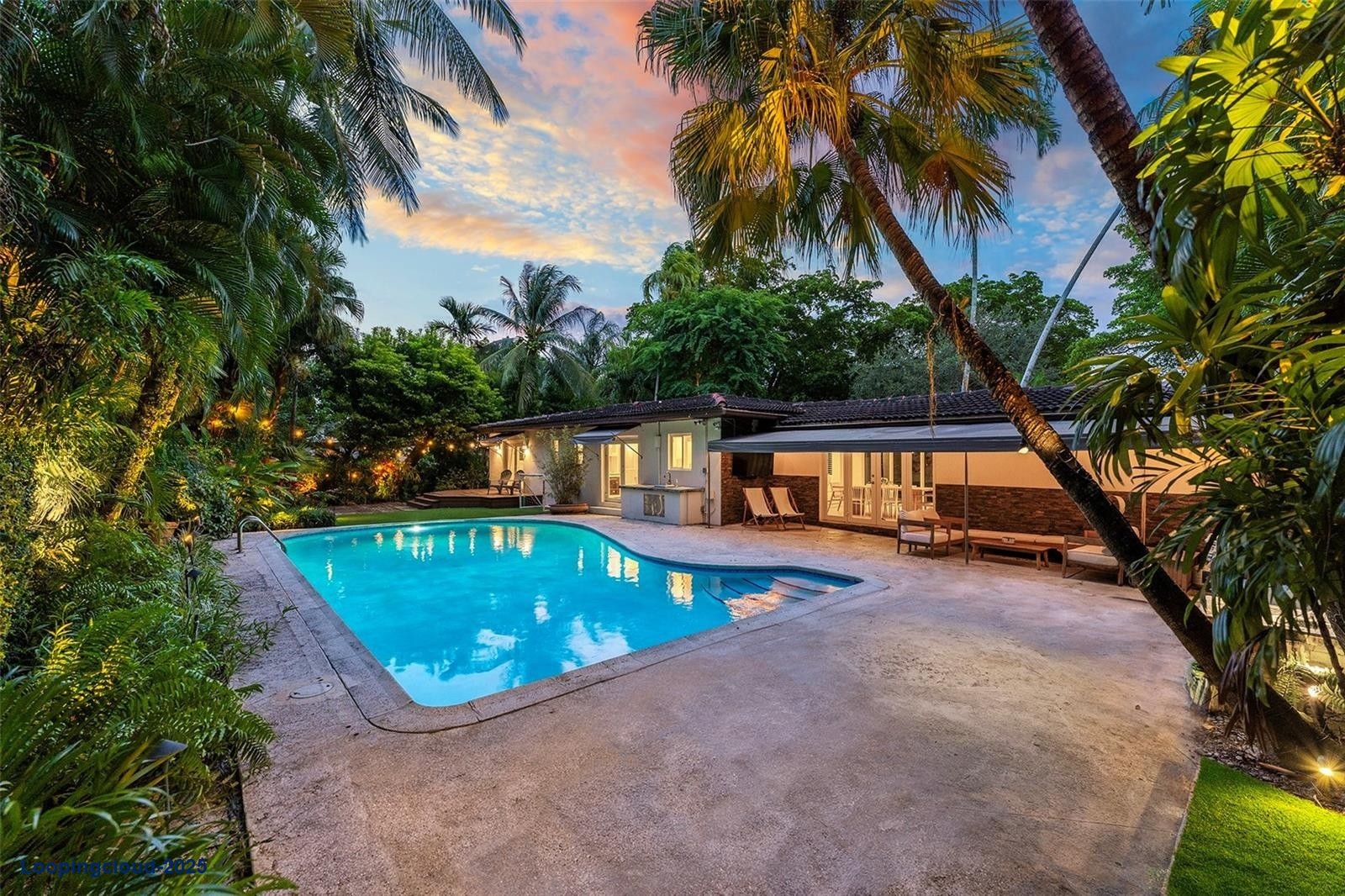 Splendid Family House