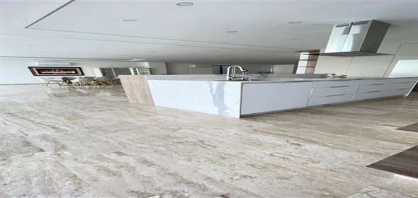 Terrazas del Country Valencia Carabobo, 2001 | Avant-Garde Two-Story Home - Quinta en Terrazas del Country