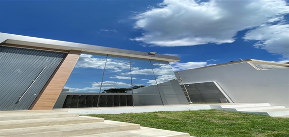 Terrazas del Country Valencia Carabobo, 2001 | Avant-Garde Two-Story Home - Quinta en Terrazas del Country