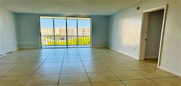 2930 Point East Dr # E512 Aventura Florida, 33160 | Exclusive Condo