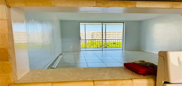 2930 Point East Dr # E512 Aventura Florida, 33160 | Exclusive Condo
