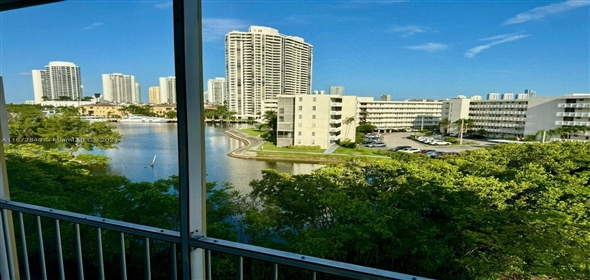 2930 Point East Dr # E512 Aventura Florida, 33160 | Exclusive Condo