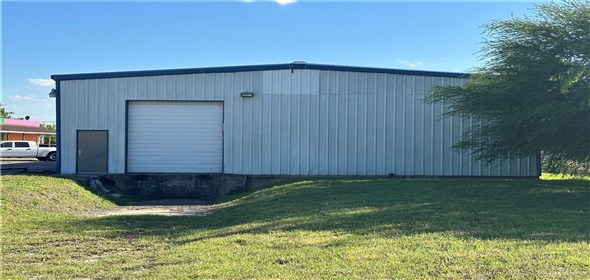 3911 W State Highway 107 Edinburg Texas, 78539 | Industrial Building