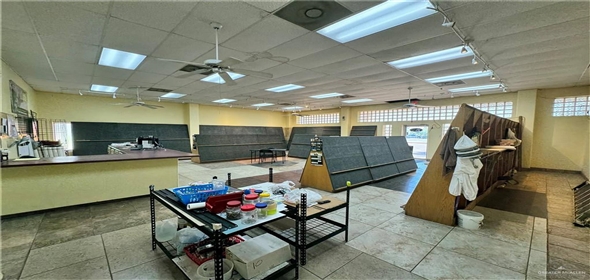 3911 W State Highway 107 Edinburg Texas, 78539 | Industrial Building